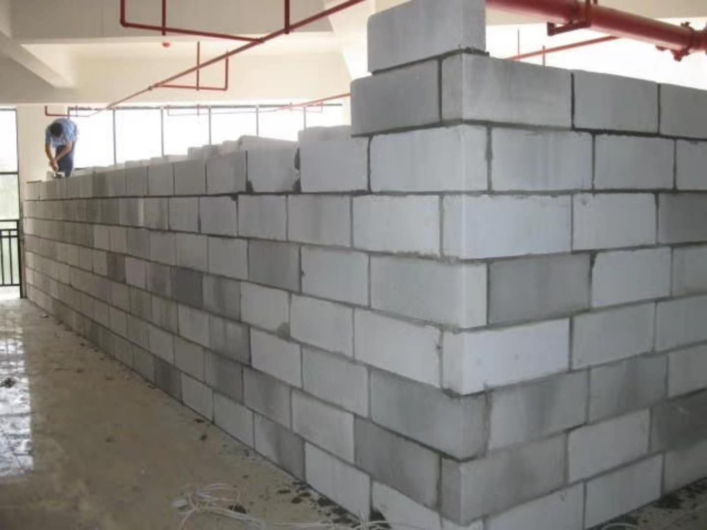 德格蒸压加气混凝土砌块承重墙静力和抗震性能的研究